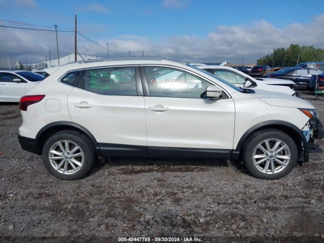 JN1BJ1CR2HW125258 Nissan Rogue Sport Sv