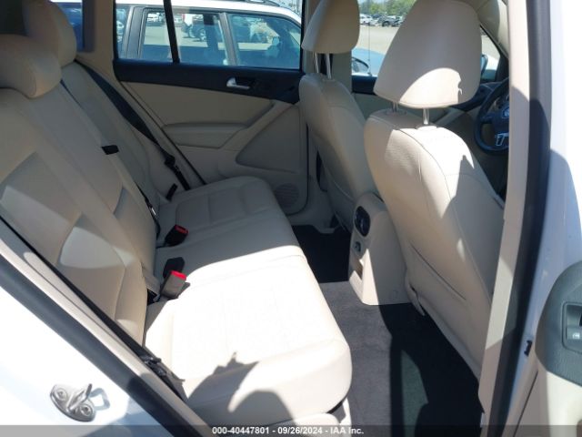 WVGAV7AX8GW551659 Volkswagen TIGUAN S