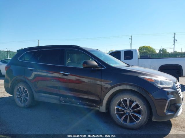 KM8SMDHF4HU225115 Hyundai Santa Fe Se