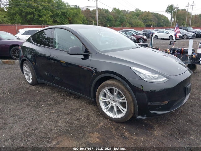 2023 TESLA MODEL Y 7SAYGDEE1PA091964 Photo 0