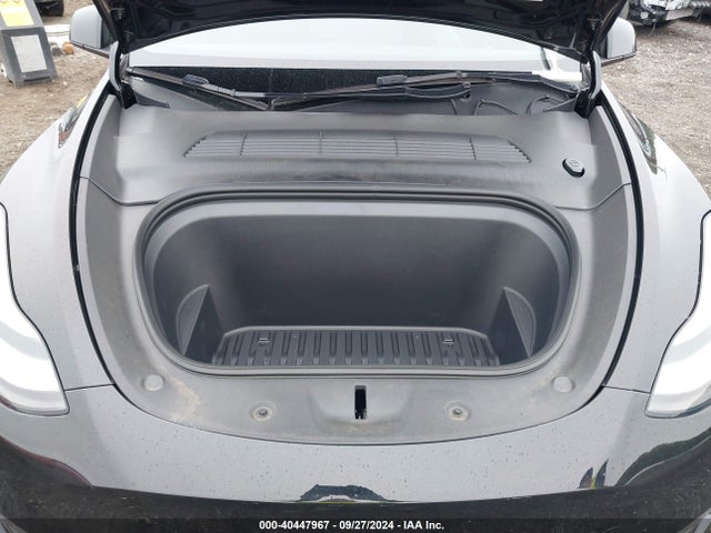 2023 TESLA MODEL Y 7SAYGDEE1PA091964 Photo 9