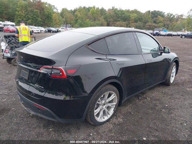 2023 TESLA MODEL Y 7SAYGDEE1PA091964 Photo 3