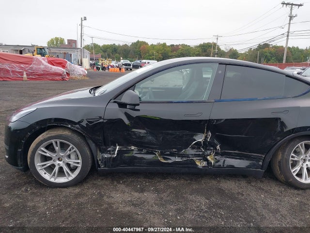 2023 TESLA MODEL Y 7SAYGDEE1PA091964 Photo 5