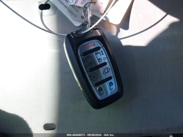 2C4RC1CG2PR610589 Chrysler Voyager Lx