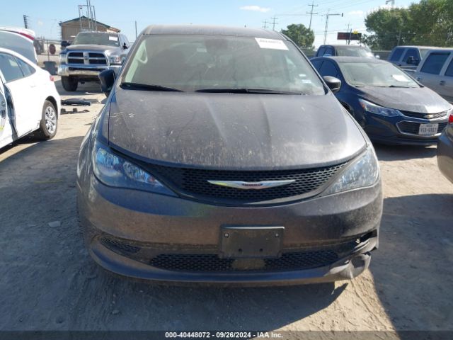 2C4RC1CG2PR610589 Chrysler Voyager Lx