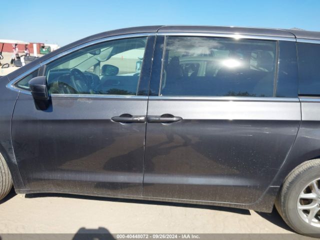 2C4RC1CG2PR610589 Chrysler Voyager Lx