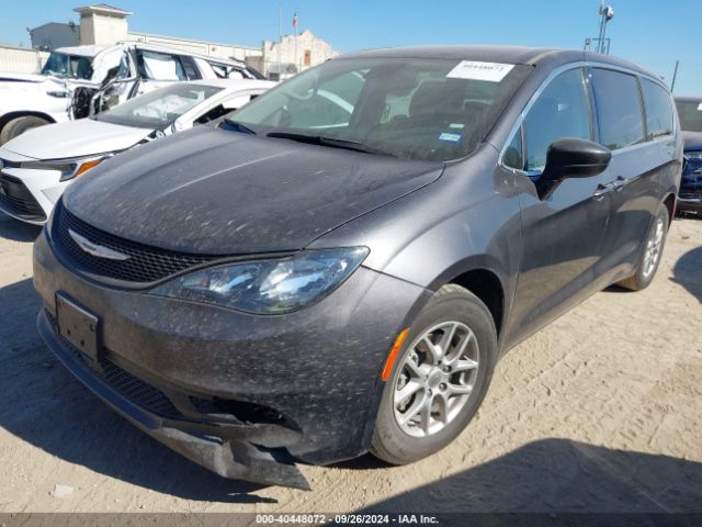 2C4RC1CG2PR610589 Chrysler Voyager Lx