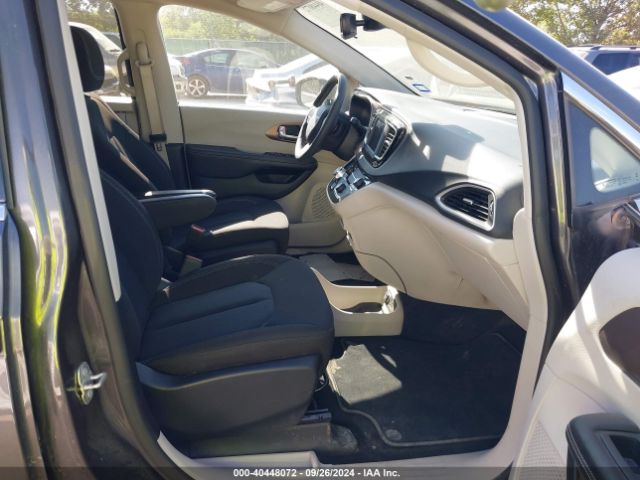 2C4RC1CG2PR610589 Chrysler Voyager Lx