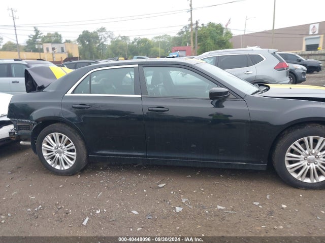 Chrysler 300 2014 2C3CCARG3EH353088 Image 13