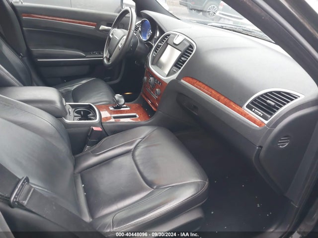 Chrysler 300 2014 2C3CCARG3EH353088 Image 5