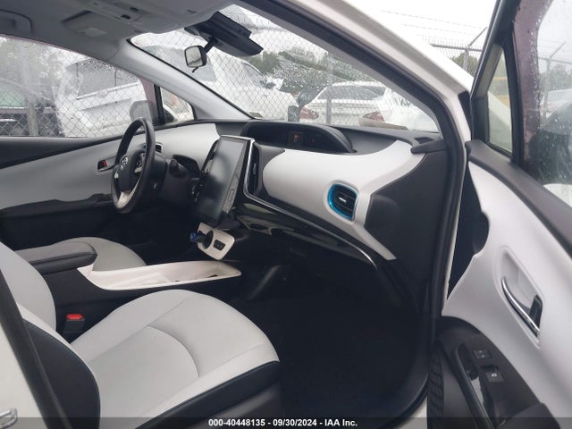 Toyota Prius Prime Premium 2017 JTDKARFP5H3000763 Image 5