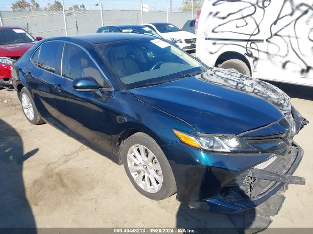 Toyota CAMRY LE 2018 JTNB11HK8J3029565 Image 1
