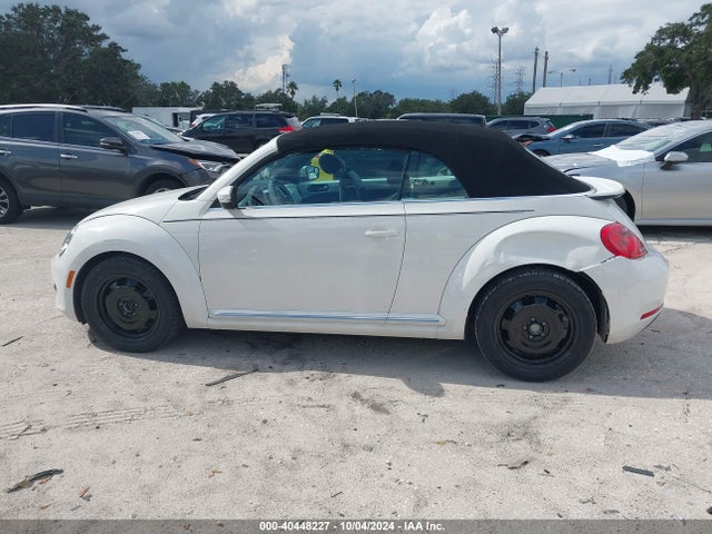 3VW5X7AT9EM803166 Volkswagen Beetle 2.5l