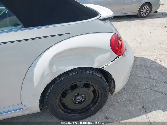 3VW5X7AT9EM803166 Volkswagen Beetle 2.5l
