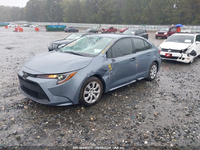 Toyota COROLLA LE 2022 5YFEPMAE1NP388369 Image 2