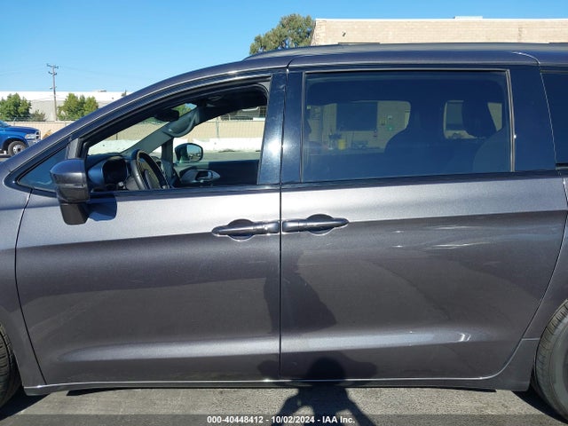Chrysler Pacifica Hybrid Limited 2020 2C4RC1N70LR242565 Image 14