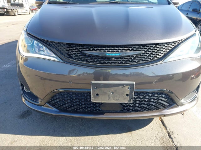 Chrysler Pacifica Hybrid Limited 2020 2C4RC1N70LR242565 Image 6