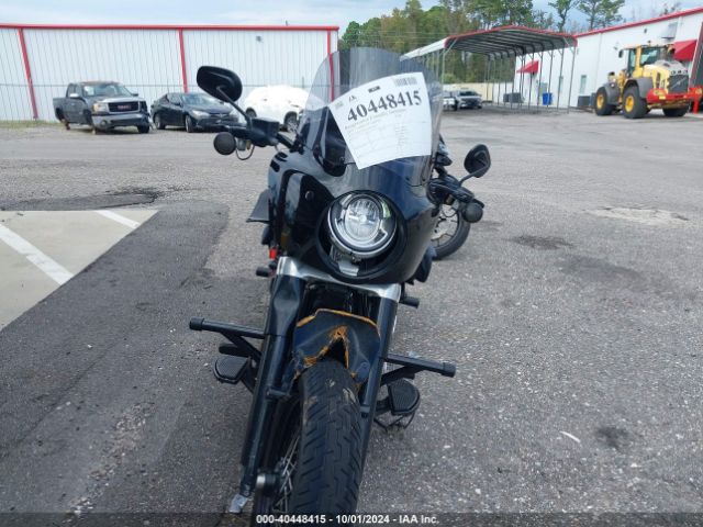 2019 HARLEY-DAVIDSON FLSL 1HD1YDJ63KB071657 Photo 4
