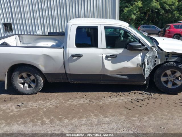 1C6RR7FG2KS636783 RAM 1500 Classic Express Quad Cab 4x4 6'4 Box