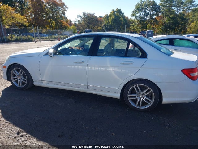 WDDGF8AB9ER301936 Mercedes-Benz C 300 Luxury 4matic/sport 4matic