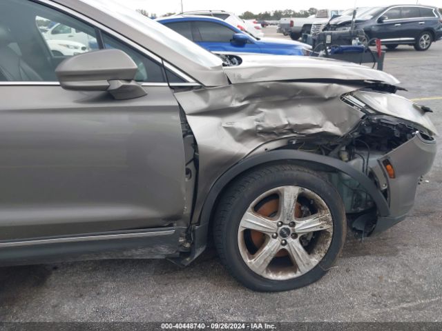 5LMCJ1C91HUL55248 Lincoln Mkc Premier