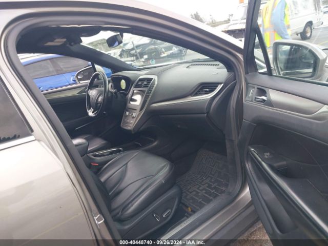 5LMCJ1C91HUL55248 Lincoln Mkc Premier