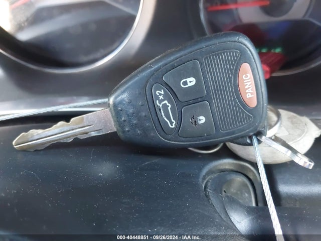 1C3CCBAB0EN207874 Chrysler 200 LX