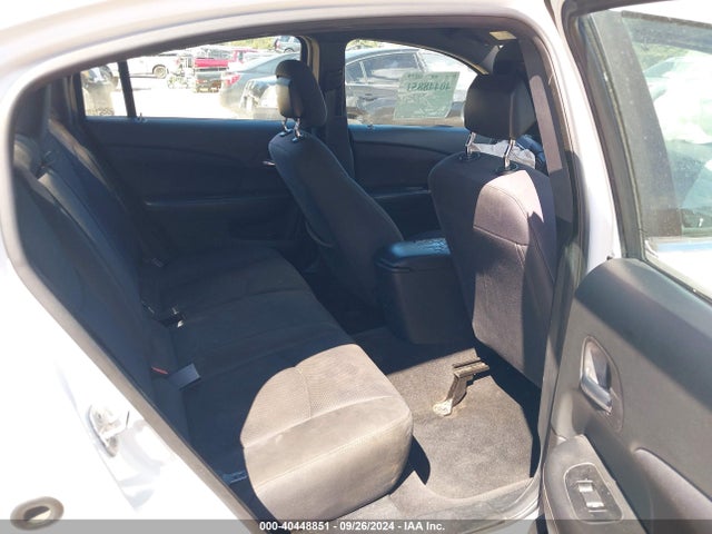1C3CCBAB0EN207874 Chrysler 200 LX
