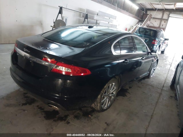 2011 JAGUAR XF SAJWA0GB2BLR91249 Photo 3
