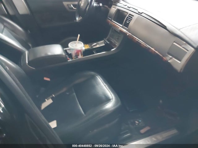 2011 JAGUAR XF SAJWA0GB2BLR91249 Photo 4