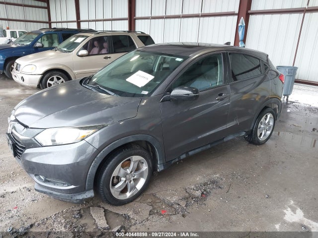 Honda HR-V EX 2017 3CZRU6H54HM716109 Image 2