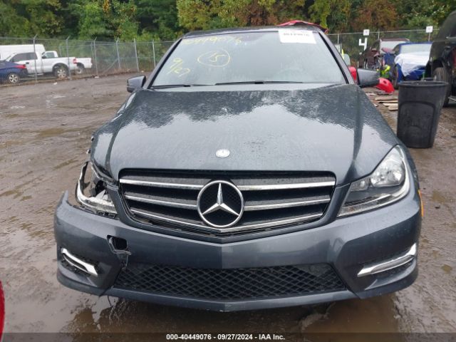 WDDGF8AB7EA944977 Mercedes-Benz C 300 Luxury 4matic/sport 4matic