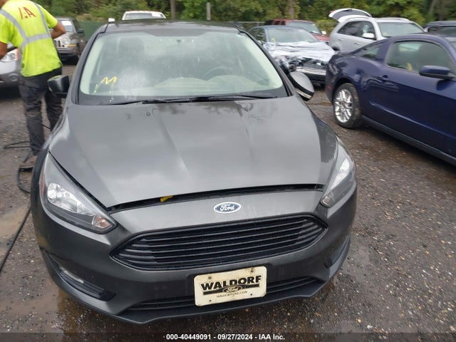 Ford FOCUS SE 2018 1FADP3FE8JL256829 Image 12