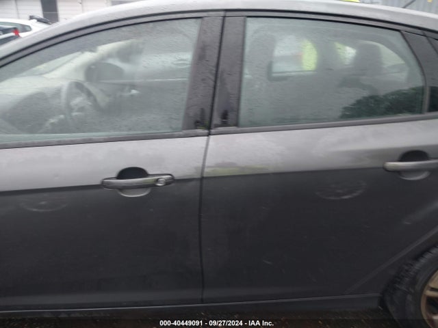 Ford FOCUS SE 2018 1FADP3FE8JL256829 Image 14