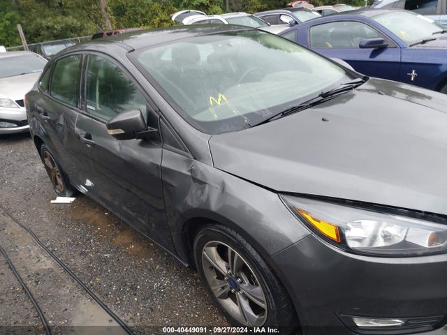 Ford FOCUS SE 2018 1FADP3FE8JL256829 Image 6