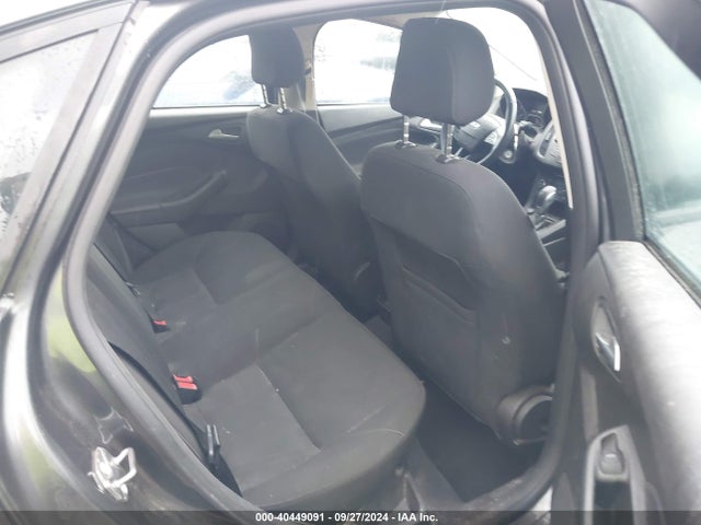 Ford FOCUS SE 2018 1FADP3FE8JL256829 Image 8