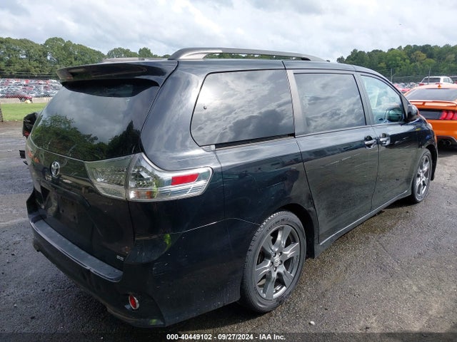 5TDXZ3DC6HS780847 Toyota Sienna Se Premium 8 Passenger