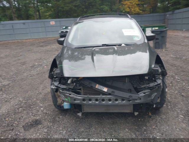 1FMCU9GXXGUA89258 Ford ESCAPE SE