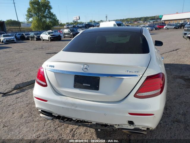 WDDZF4KB9JA314422 Mercedes-Benz E 300 4matic