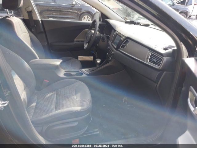 KNDCB3LC1K5292455 KIA NIRO LX