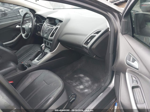 Ford FOCUS SE 2014 1FADP3K22EL213122 Image 5
