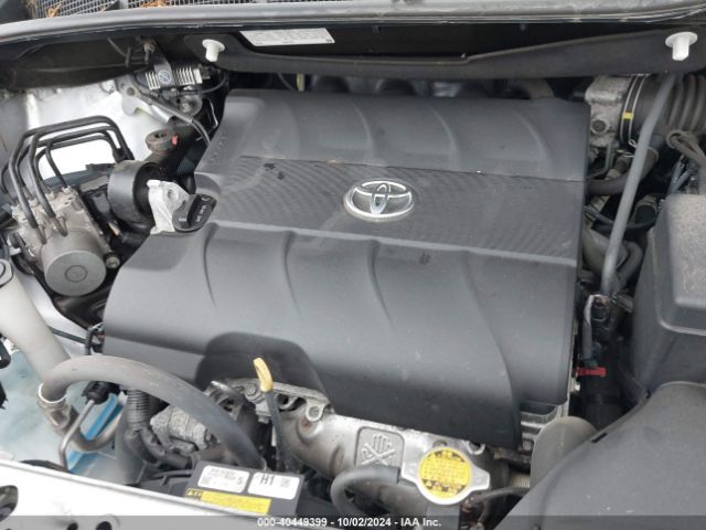 5TDYK3DC1FS687143 Toyota Sienna Xle Premium 8 Passenger