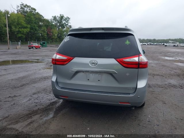 5TDYK3DC1FS687143 Toyota Sienna Xle Premium 8 Passenger
