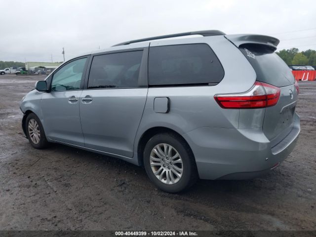 5TDYK3DC1FS687143 Toyota Sienna Xle Premium 8 Passenger