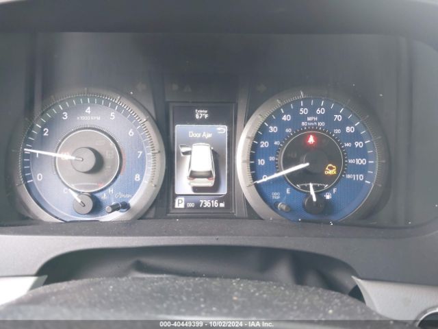 5TDYK3DC1FS687143 Toyota Sienna Xle Premium 8 Passenger