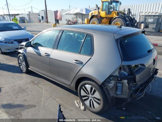 WVWKP7AU7GW915028 Volkswagen E-golf Se