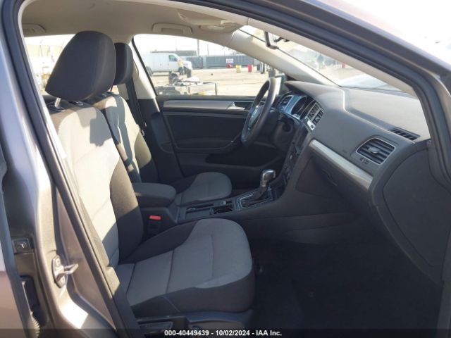 WVWKP7AU7GW915028 Volkswagen E-golf Se