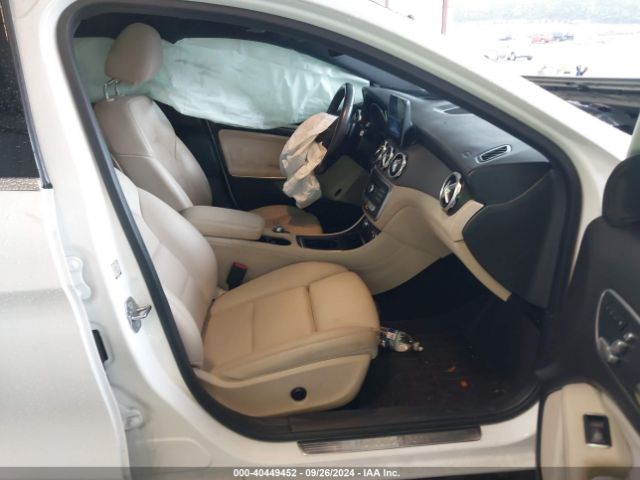 WDCTG4EB8KJ554663 Mercedes-Benz GLA 250