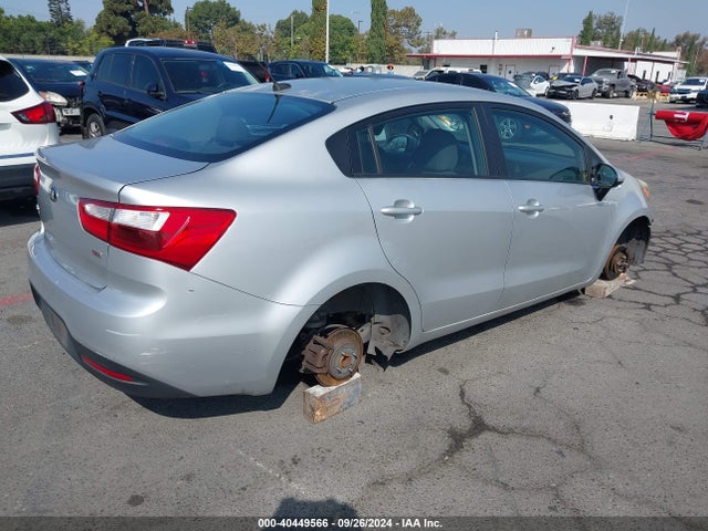 KNADM4A35F6504696 KIA RIO LX