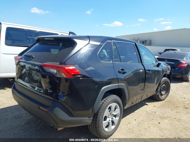 Toyota RAV4 LE 2022 2T3H1RFV9NW209957 Image 4
